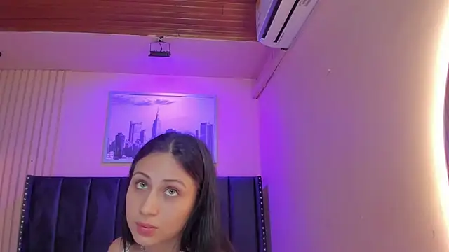Snapshot of diosa_cristal chatting on 06.20.26 diosa cristal online show from 06.20.26