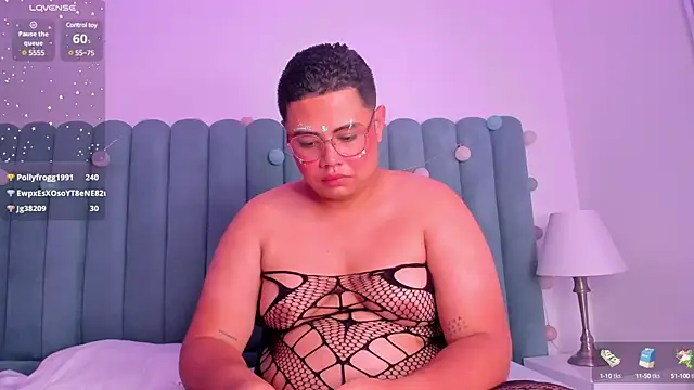 Snapshot of Tom_Silver__ chatting on 12.01.24 Tom Silver online show from 12.01.24