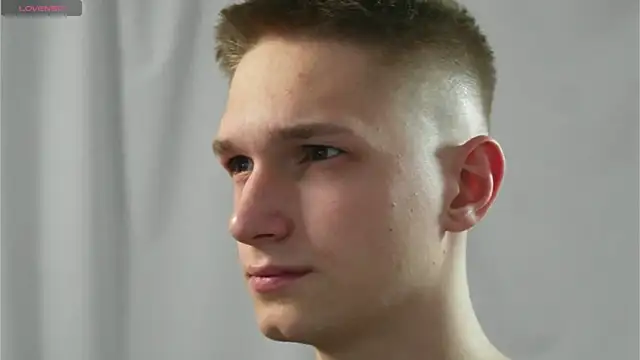 Snapshot of dustyn_fox chatting on 01.10.25 dustyn fox online show from 01.10.25