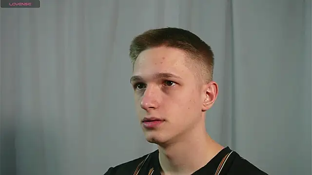 Snapshot of dustyn_fox chatting on 01.21.25 dustyn fox online show from 01.21.25