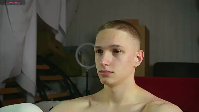 Snapshot of dustyn_fox chatting on 02.13.25 dustyn fox online show from 02.13.25