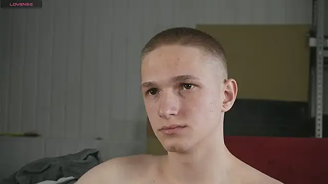 Snapshot of dustyn_fox chatting on 02.14.25 dustyn fox online show from 02.14.25