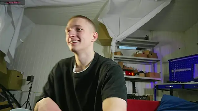 Snapshot of dustyn_fox chatting on 02.17.25 dustyn fox online show from 02.17.25