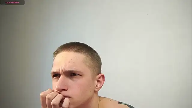 Snapshot of dustyn_fox chatting on 02.26.25 dustyn fox online show from 02.26.25