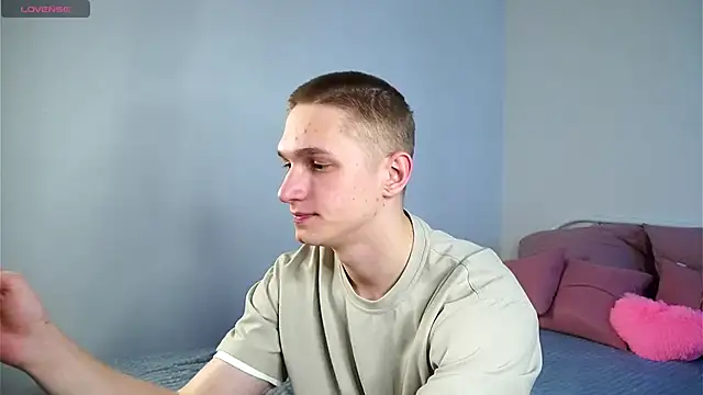 Snapshot of dustyn_fox chatting on 02.27.25 dustyn fox online show from 02.27.25