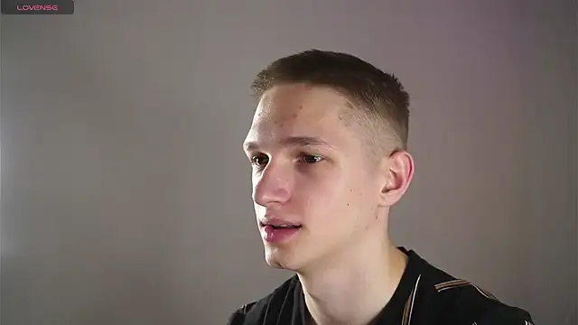 Snapshot of dustyn_fox chatting on 03.15.25 dustyn fox online show from 03.15.25