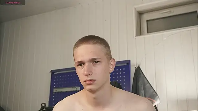 Snapshot of dustyn_fox chatting on 09.11.25 dustyn fox online show from 09.11.25