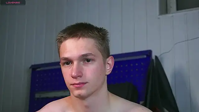 Snapshot of dustyn_fox chatting on 11.06.25 dustyn fox online show from 11.06.25