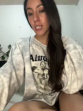 Snapshot of FrancellyHot chatting on 12.12.24 FrancellyHot online show from 12.12.24