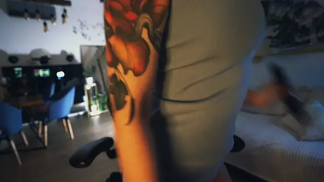 Leona Mell online show from 01.15.26