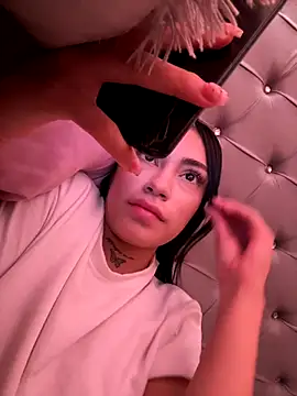 Effy Bonny online show from 12.13.25