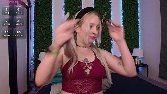 Snapshot of Nicole__Aniston_ chatting on 01.13.25 Nicole Aniston online show from 01.13.25