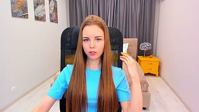 MileyWings online show from 03.11.25