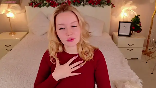 Snapshot of AliceMorr chatting on 12.13.24 AliceMorr online show from 12.13.24