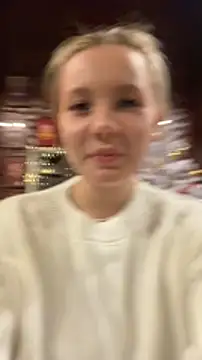 Snapshot of AliceMorr chatting on 12.28.24 AliceMorr online show from 12.28.24