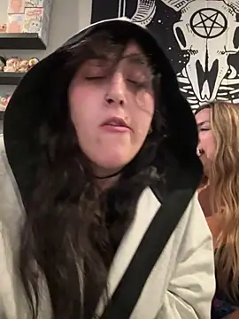 ThicBunz online show from 09.17.25