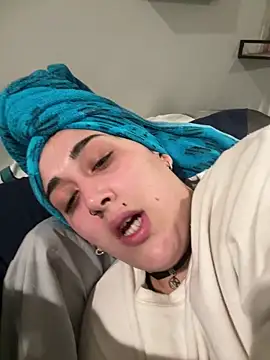 ThicBunz online show from 10.11.25