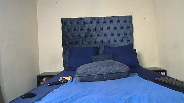 CANDY-X-LOVE-xx online show from 10.21.25