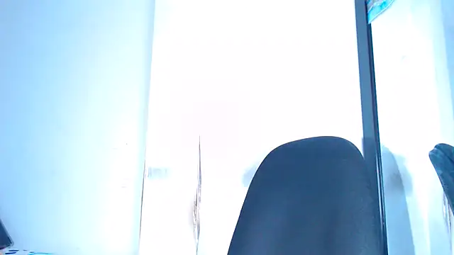 Snapshot of Megaanfox chatting on 12.31.24 Megaanfox online show from 12.31.24