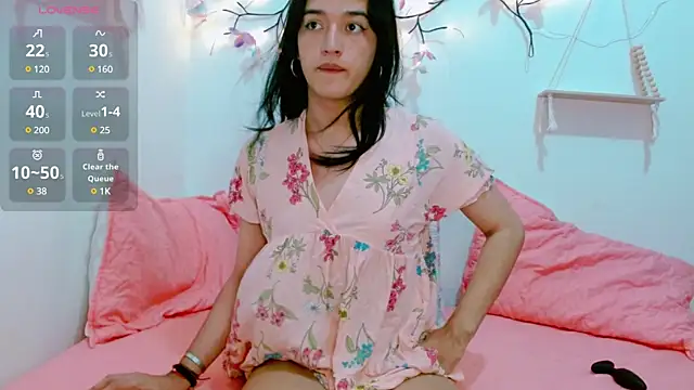 Snapshot of mia_unu chatting on 03.18.25 mia unu online show from 03.18.25