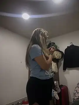 Snapshot of Khalyk_G chatting on 09.23.25 Khalyk G online show from 09.23.25