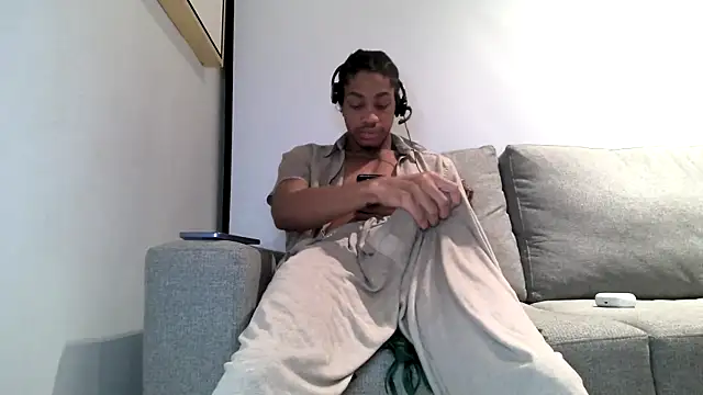 Snapshot of Skinnyblackman chatting on 03.24.26 Skinnyblackman online show from 03.24.26