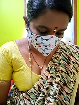 Snapshot of anisha91 chatting on 12.22.25 anisha91 online show from 12.22.25