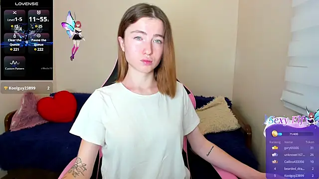 Snapshot of Luxuryalma chatting on 12.24.24 Luxuryalma online show from 12.24.24