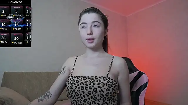 Luxuryalma online show from 11.25.25