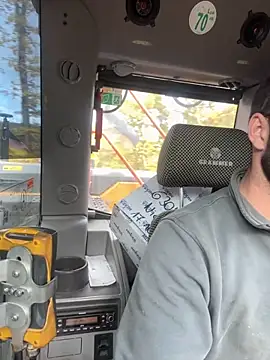 Snapshot of Bick_dick1997 chatting on 10.23.25 Bick dick1997 online show from 10.23.25