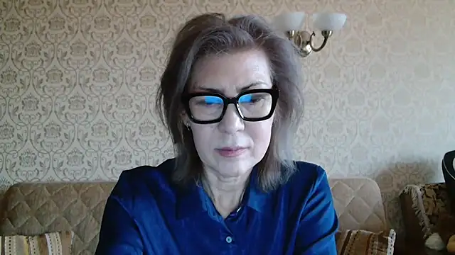 Elegant00Lady online show from 11.18.25