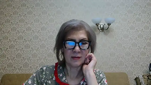 Elegant00Lady online show from 12.19.25