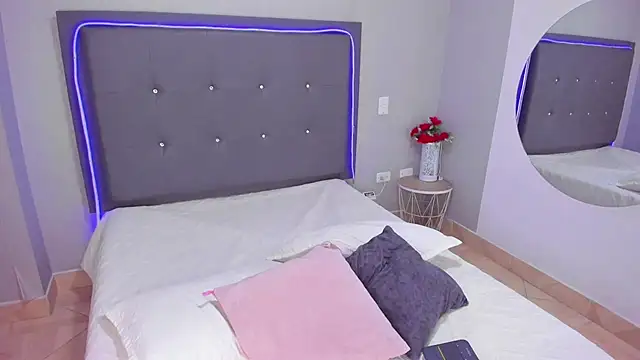 emma lye online show from 02.08.25