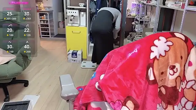 Snapshot of majlee2024 chatting on 02.21.26 majlee2024 online show from 02.21.26