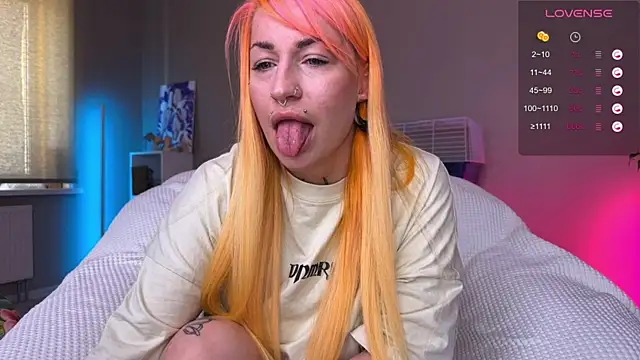 Snapshot of Tanya_Acid chatting on 04.21.26 Tanya Acid online show from 04.21.26