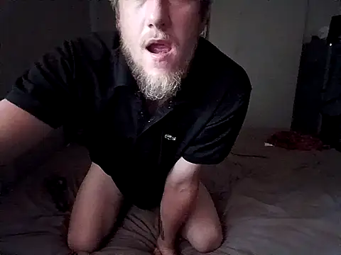 Snapshot of Missmesexycouple69 chatting on 11.22.25 Missmesexycouple69 online show from 11.22.25