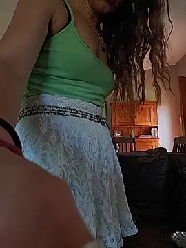 Snapshot of Missmesexycouple69 chatting on 12.17.25 Missmesexycouple69 online show from 12.17.25