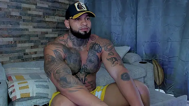 Snapshot of zaiin_diesel chatting on 01.11.25 zaiin diesel online show from 01.11.25