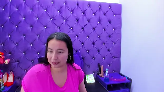 Snapshot of NaomyPrinces chatting on 05.06.26 NaomyPrinces online show from 05.06.26