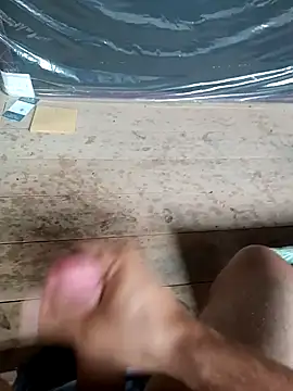 Snapshot of novinho18pauzu chatting on 12.23.24 novinho18pauzu online show from 12.23.24