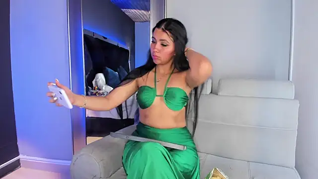 Larabrooks online show from 03.10.26