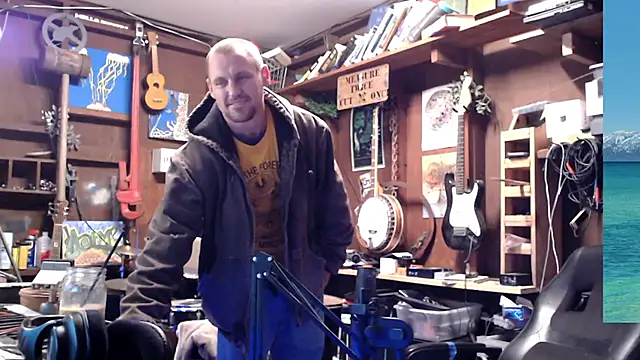 Snapshot of itsjameswebbscope chatting on 11.15.25 itsjameswebbscope online show from 11.15.25