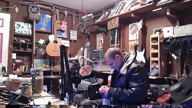 Snapshot of itsjameswebbscope chatting on 12.15.25 itsjameswebbscope online show from 12.15.25