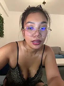 NaughtyMe online show from 01.17.25