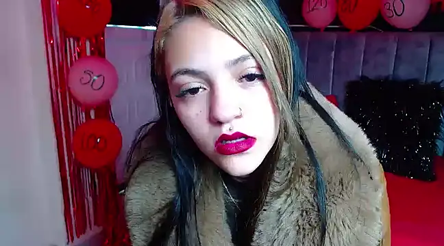 Violettasquirt online show from 02.18.25