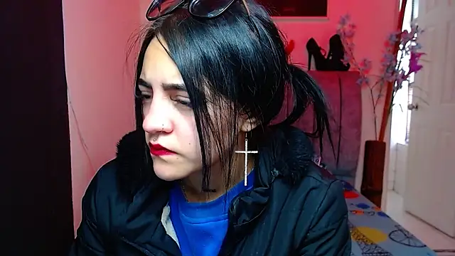 Violettasquirt online show from 10.17.25