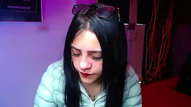 Snapshot of Violettasquirt chatting on 01.07.26 Violettasquirt online show from 01.07.26