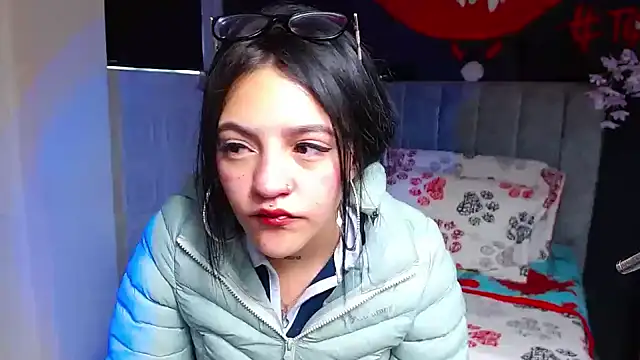 Snapshot of Violettasquirt chatting on 01.19.26 Violettasquirt online show from 01.19.26