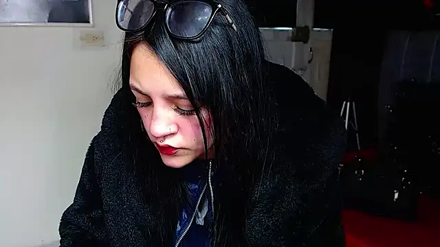 Snapshot of Violettasquirt chatting on 02.02.26 Violettasquirt online show from 02.02.26