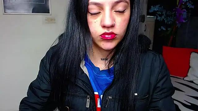 Snapshot of Violettasquirt chatting on 02.20.26 Violettasquirt online show from 02.20.26